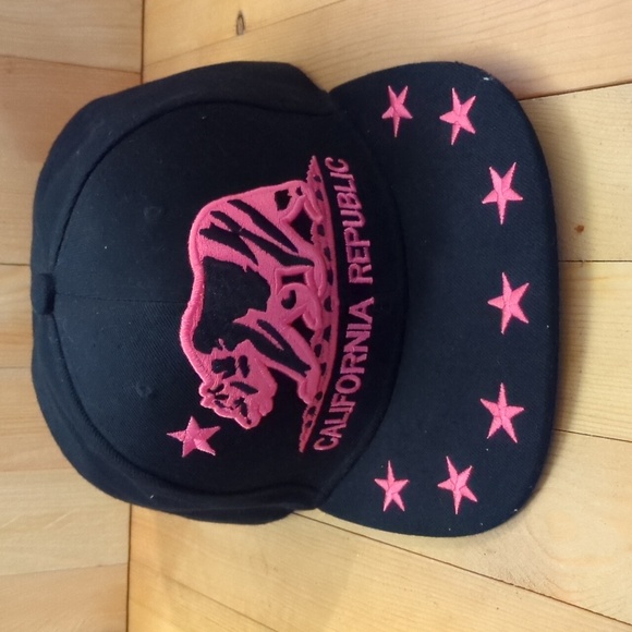California Republic Black and Pink Snapback Hat - Picture 1 of 4